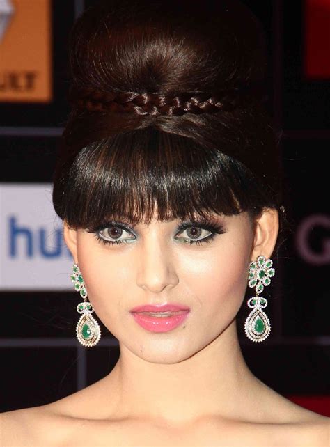 Bollywood Bollywood Young Actress Urvashi Rautela Hot