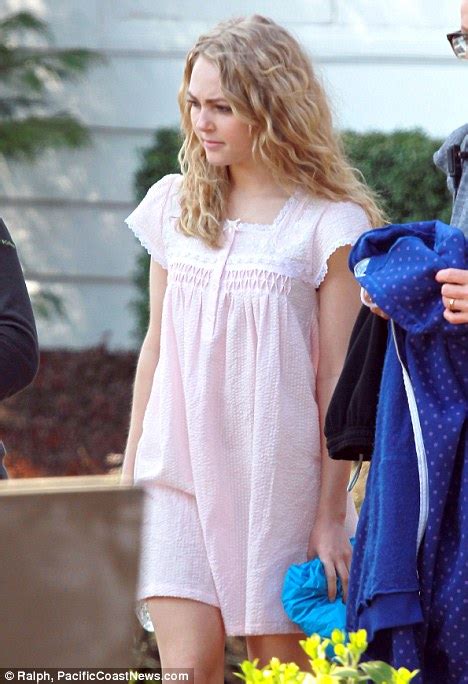 annasophia robb wears casual ugg boots on the set of the carrie diaries daily mail online