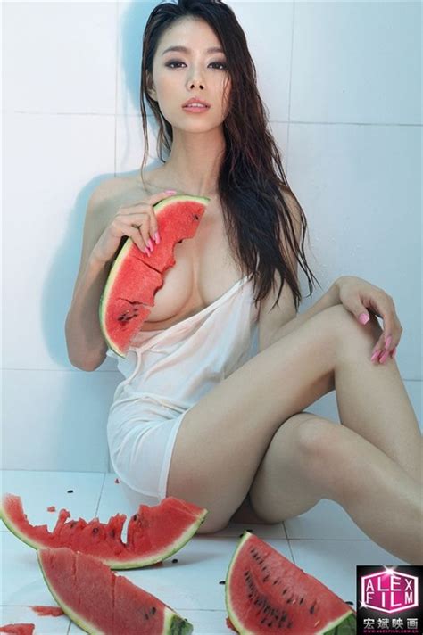 Sexy Chinese Model Lisa Li Sha Sha Internet Photos