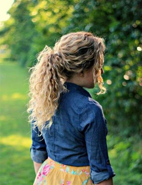 32 easy hairstyles for curly hair for short long and shoulder length