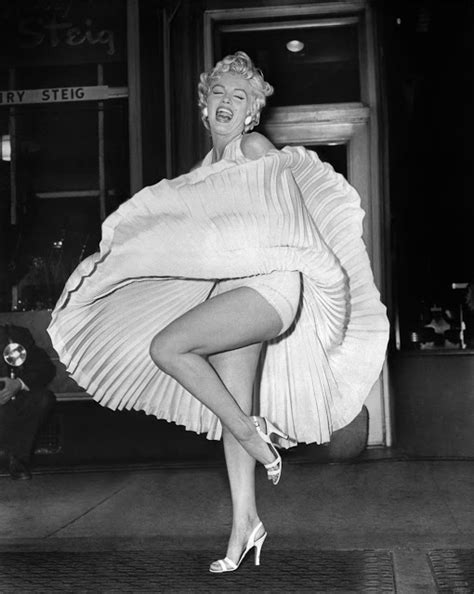 behind the scenes of marilyn monroe s iconic flying skirt photo while filming ‘the seven year
