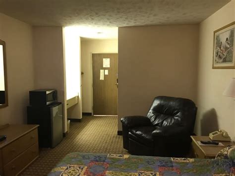 roadside inn updated  prices hotel reviews thedford ne