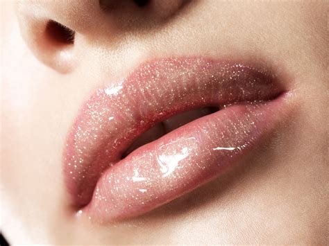 lip gloss tips  tricks