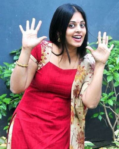 Mallu Actress Sindhu Menon Unseen Private Stills Mallu Joy