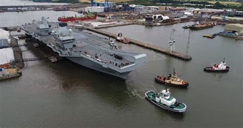 Hms Queen Elizabeth Squeezes Under Forth Bridge With 6ft To Spare