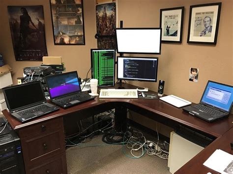 im  software developer   desk   rats nest   battlestations desk