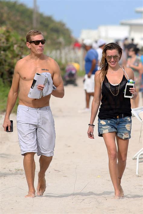 Katie Cassidy Bikini Candids At The Beach Im Miami 12 27