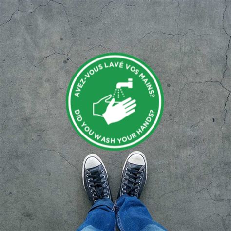 wash  hands bilingual green filled circle floor decal