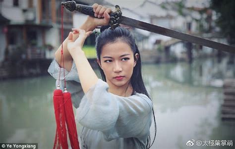 Meet Chinas Hottest Kung Fu Fighter Daily Mail Online
