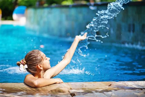What Is The Ideal Temperature For A Commercial Swimming Pool Aquacal