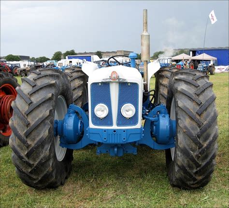 fordson super major wd   gloucestershire steam extra flickr