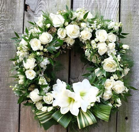 prestige floral wreath funeral flowers  lexington michlers