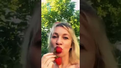 Maria Zakharova Teases With Strawberries Youtube
