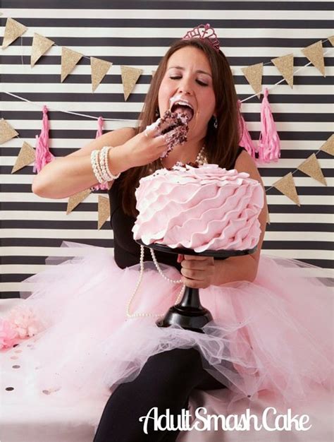 Pin By Christie Halbardier On Smash The Cake Cake Smash Birthday