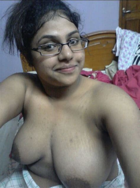 Indian Chubby Girl Showing Her Boobs 5 Pics Xhamster