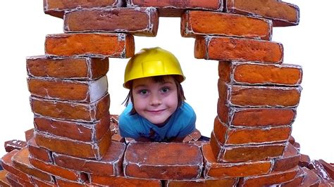 pretend play   builder playing  blocks learn jobs  kids
