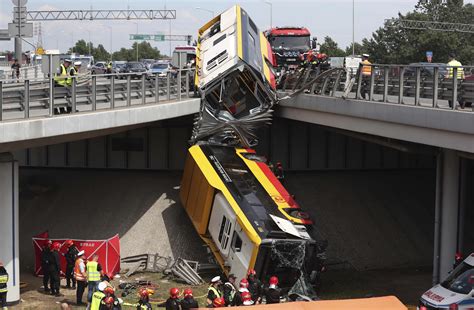 bus crash  polish capital kills  injures