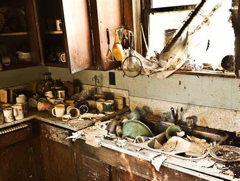 challenges  selling  hoarders home sellers advantage