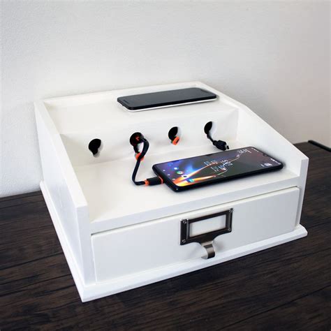 organize   multi device charging station review solid management
