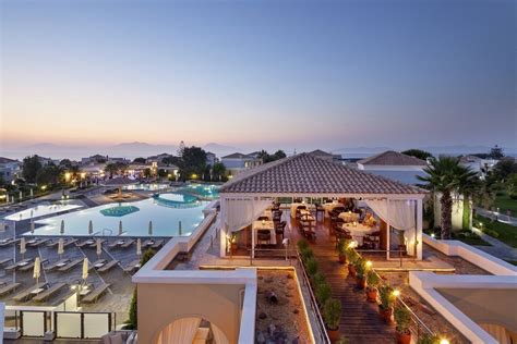 kos neptune hotels resort receives  tui awards   gtp