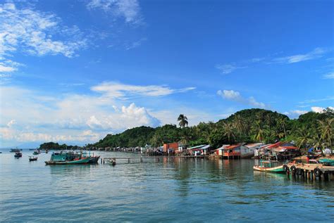fishing village  hai tac island scooter saigon tours
