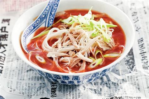 chinese tomatensoep met drumsticks recept allerhande albert heijn