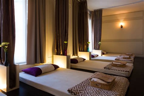 refresh spa hua hin thai massage room spa relaxation room spa room