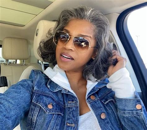 Viral Photos Of 52 Year Old Woman Who Looks Incredibly Young And Beautiful