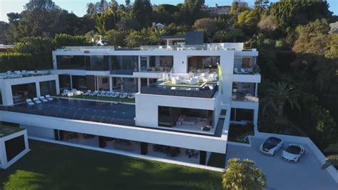 Secret Lives Of The Super Rich America S Most Expensive Mansion