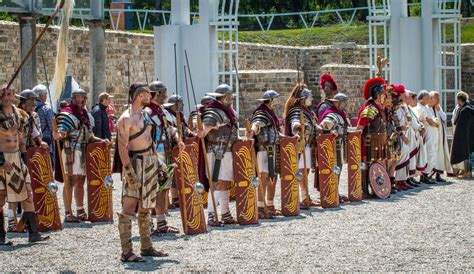 interesting facts  roman gladiators page