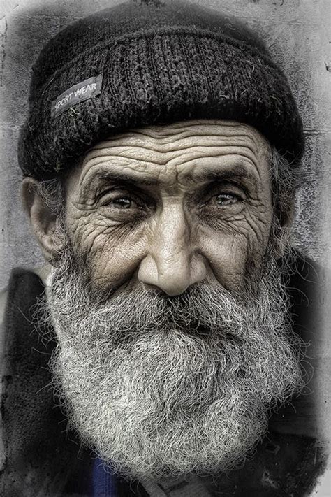 fotono1 mustafa şengül to share a coke and a story with old faces portrait photography