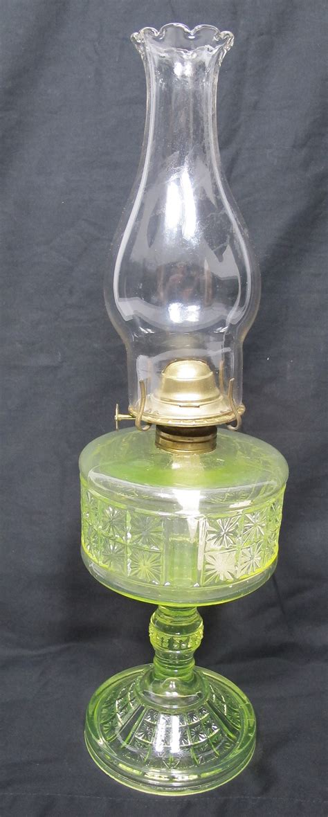 early eapg star vaseline uranium glass oil lamp fluoresces green panda
