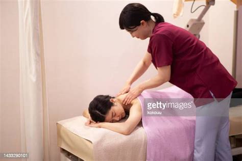 Japanese Women Massage Photos And Premium High Res Pictures Getty Images