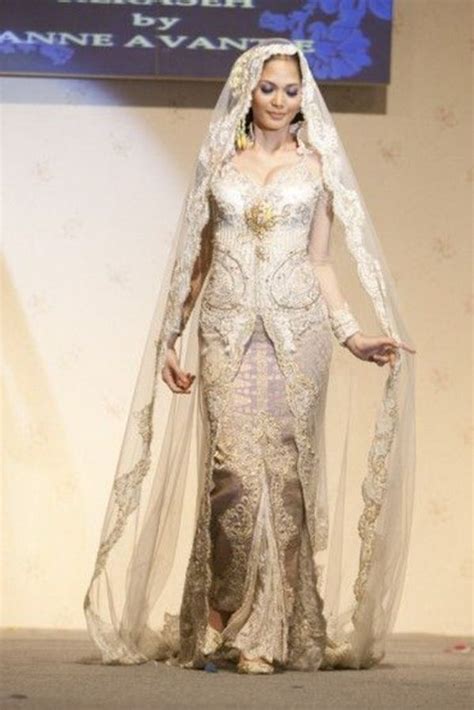 Modern Kebaya Wedding Gown