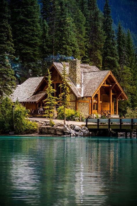 pin  autumn jacunski  lake camp cabin lake house small log cabin