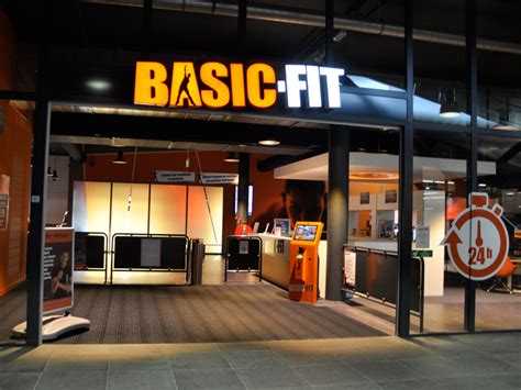 basic fit basic fit amsterdam europaboulevard ladies operates fitness clubs