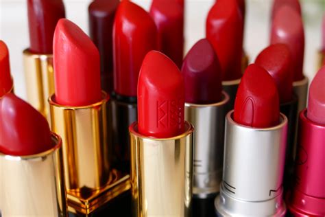 wear red lipstick   twindly beauty blog