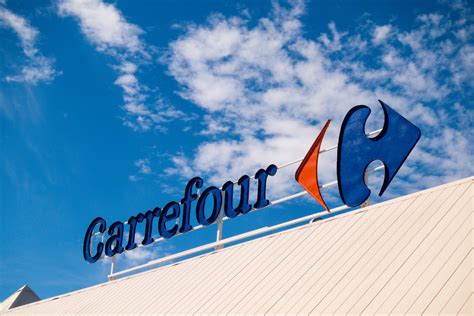 french retailer carrefour sees  sales increase  romania   romania insider