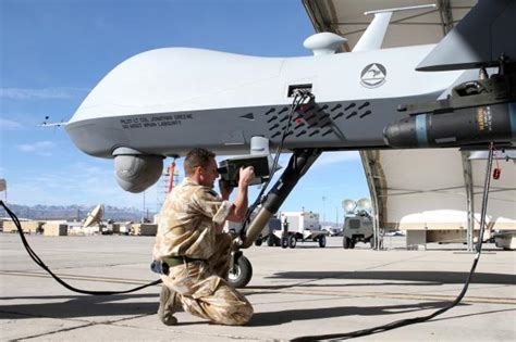 air force steps  drone pilot recruitment  avoid pilot shortage