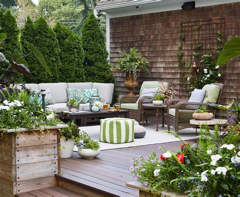 deck  patio decorating ideas   stylish outdoor room