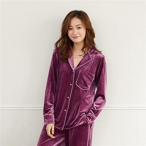 high grade pleuche women pajamas set women velvet sleepwear autumn