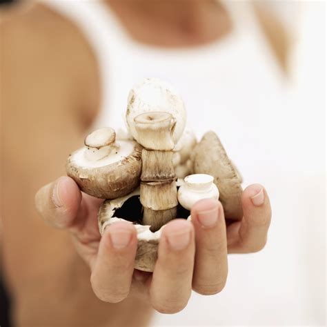 clean mushrooms ehow