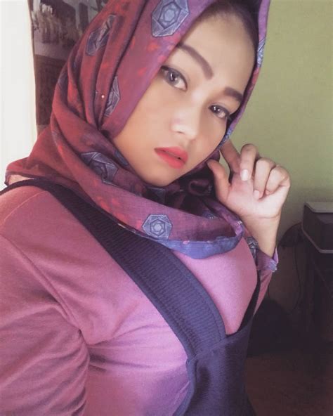 Tante Stw Jilbab Hot Sex Picture