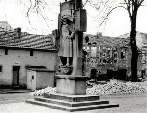 das kriegerdenkmal vom luebbenauer kirchplatz beckers spreewald blog