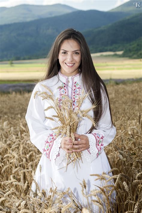 Красиви българки показват невероятни кътчета от страната Фото галерии