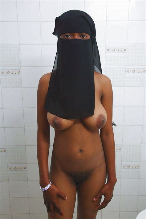 Arab Nude Girls And Women 10 Immagini