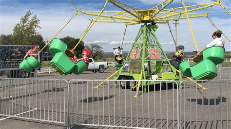 mindwinder carnival spinning ride lets party