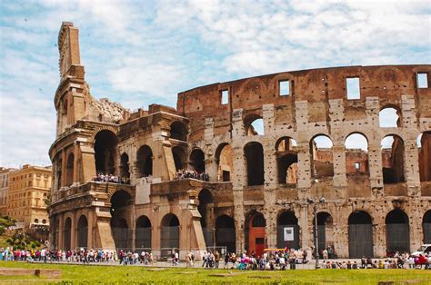 visit  roman colosseum  rome italy