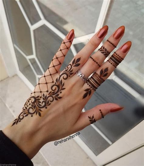 gorgeous  simple henna designs   minimalist mehndi