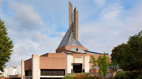clifton cathedral church  ss peter  paul bristol clifton park